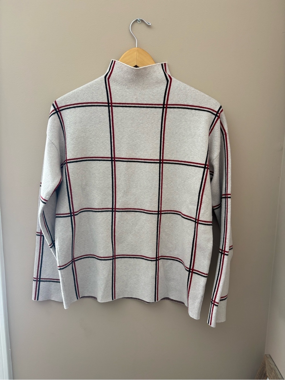 Tahari’s Women’s Cream Windowpane Mock Neck Sweater Sz L
